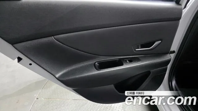 Hyundai AVANTE 2021 — фото 15