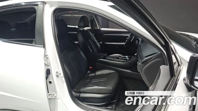 Hyundai Sonata 2020 — фото 11