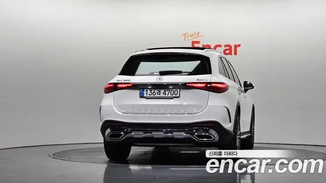 Mercedes-Benz GLC-Class 2023 — фото 4