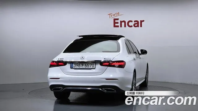 Mercedes-Benz E-Class 2021 — фото 4