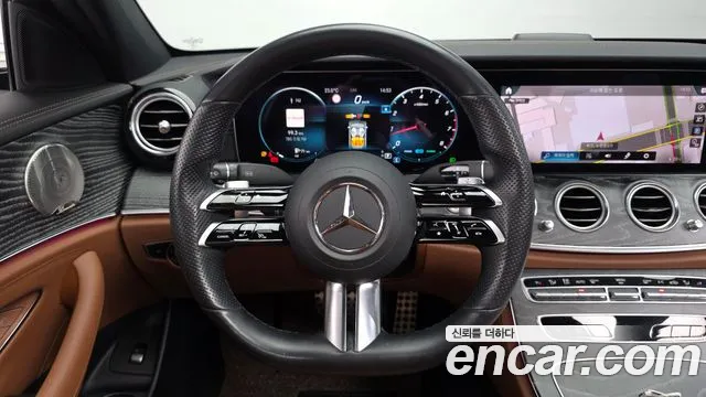 Mercedes-Benz E-Class 2021 — фото 13