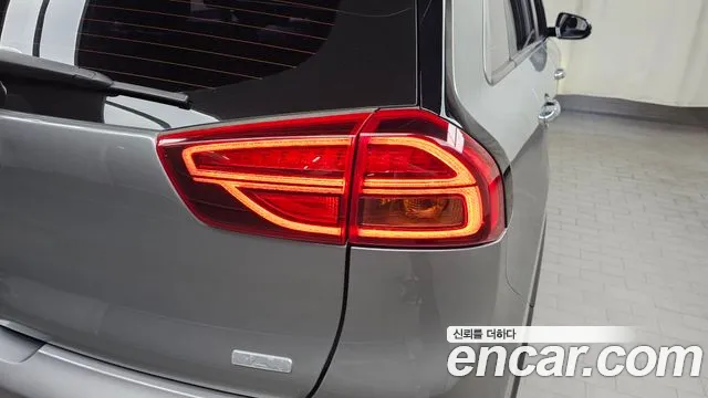Kia Niro 2020 — фото 9