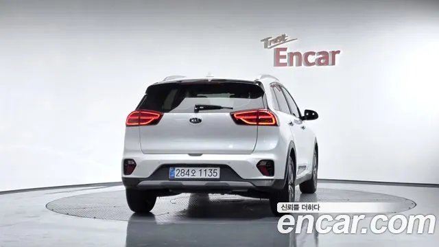 Kia Niro 2021 — фото 3