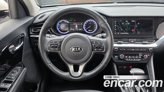 Kia Niro 2021 — фото 18