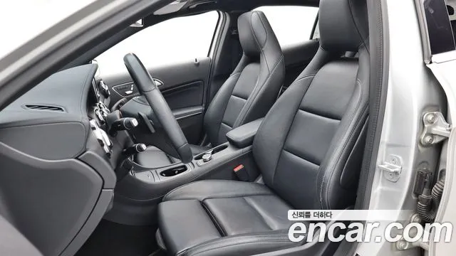 Mercedes-Benz GLA-Class 2018 — фото 10