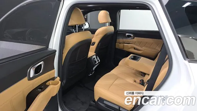 Kia Sorento 2023 — фото 16