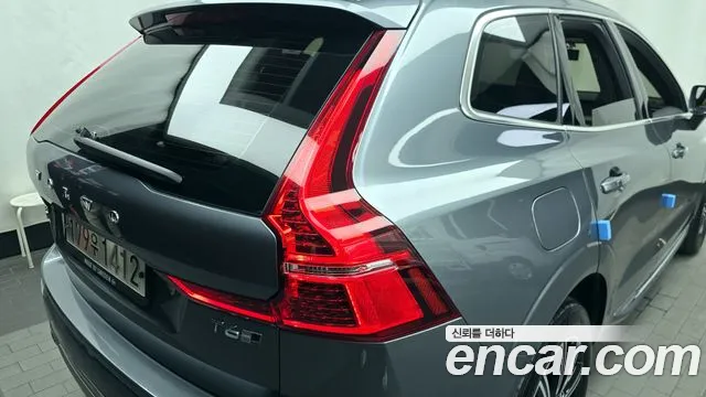 Volvo XC60 2019 — фото 9