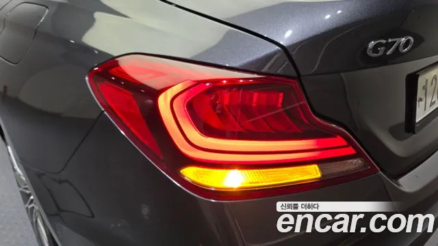 Genesis G70 2018 — фото 9