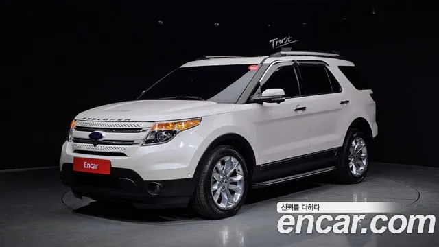 Ford Explorer 2015 — фото 1