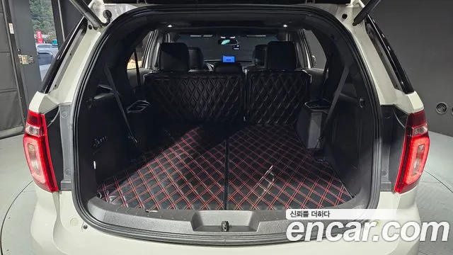 Ford Explorer 2015 — фото 18