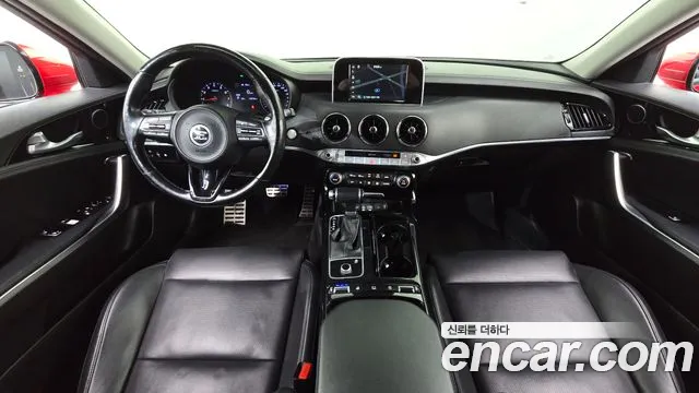Kia Stinger 2018 — фото 10