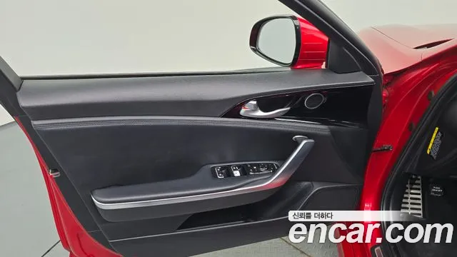 Kia Stinger 2018 — фото 14