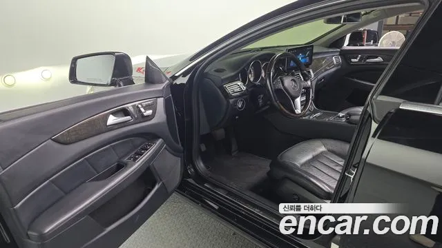 Mercedes-Benz CLS-Class 2012 — фото 10