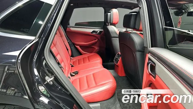 Porsche Macan 2016 — фото 11