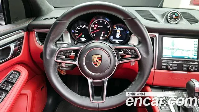 Porsche Macan 2016 — фото 12