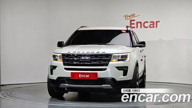 Ford Explorer 2019 — фото 3