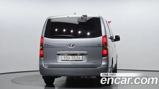 Hyundai Starex 2021 — фото 4