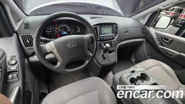 Hyundai Starex 2021 — фото 7