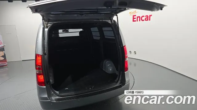 Hyundai Starex 2021 — фото 20