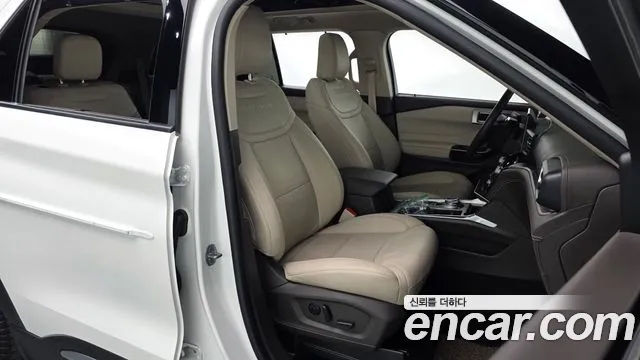 Ford Explorer 2022 — фото 16