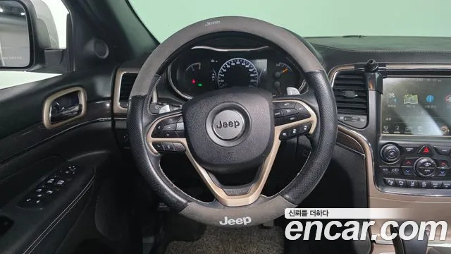 Jeep Cherokee 2017 — фото 12