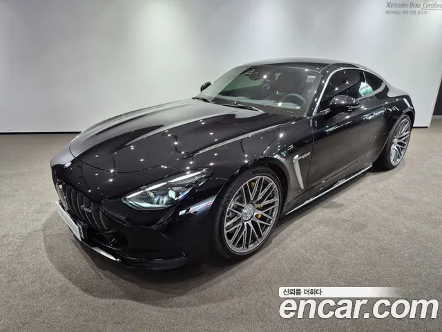Mercedes-Benz AMG GT 2025 — фото 1