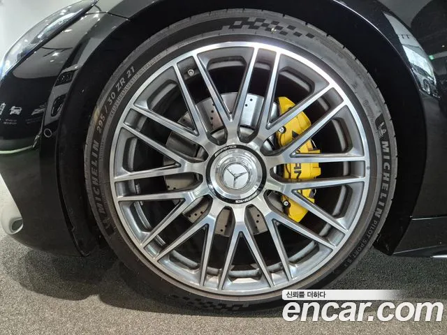 Mercedes-Benz AMG GT 2025 — фото 5