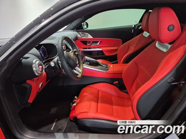 Mercedes-Benz AMG GT 2025 — фото 10