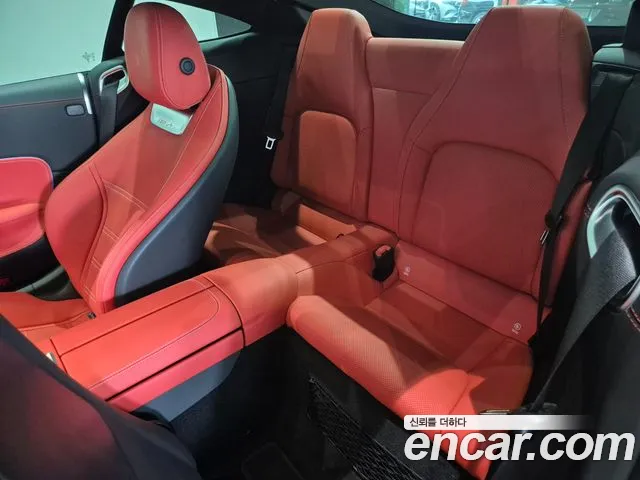 Mercedes-Benz AMG GT 2025 — фото 11