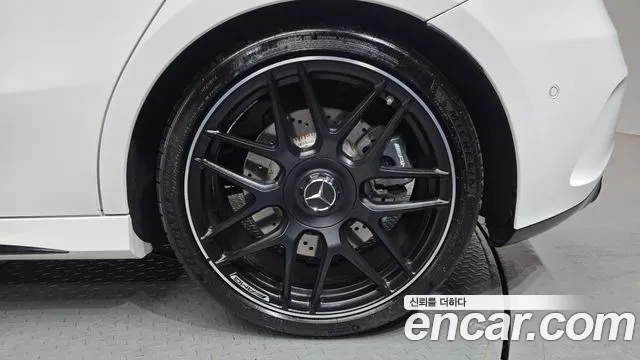 Mercedes-Benz A-Class 2023 — фото 7