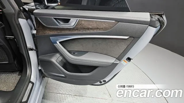 Audi A7 2020 — фото 15