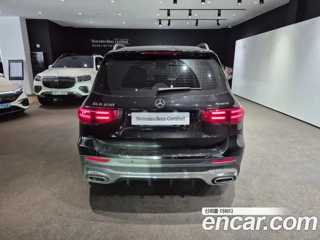 Mercedes-Benz GLB-Class 2025 — фото 4