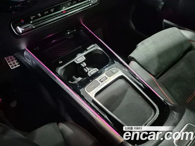 Mercedes-Benz GLB-Class 2025 — фото 18