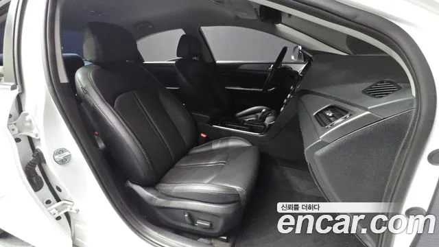 Hyundai Sonata 2019 — фото 16
