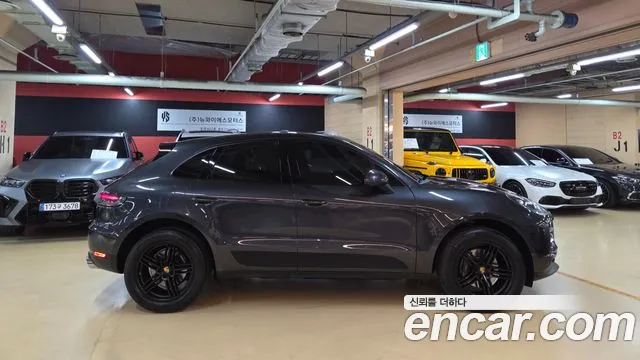 Porsche Macan 2019 — фото 17
