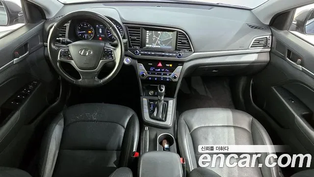 Hyundai AVANTE 2017 — фото 7