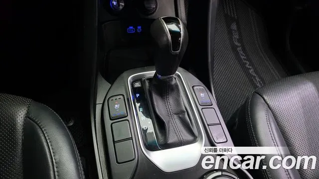 Hyundai Santafe 2016 — фото 12