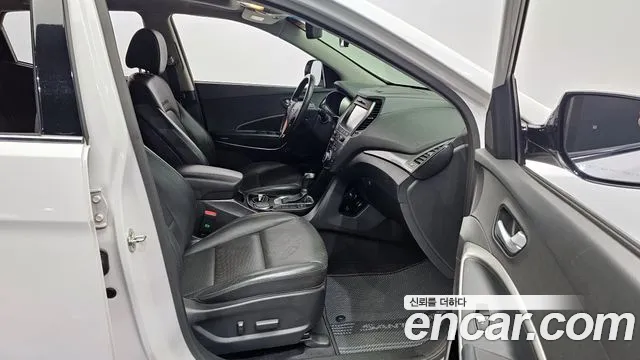 Hyundai Santafe 2016 — фото 17