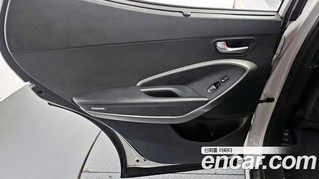 Hyundai Santafe 2016 — фото 15