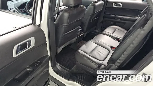 Ford Explorer 2015 — фото 11