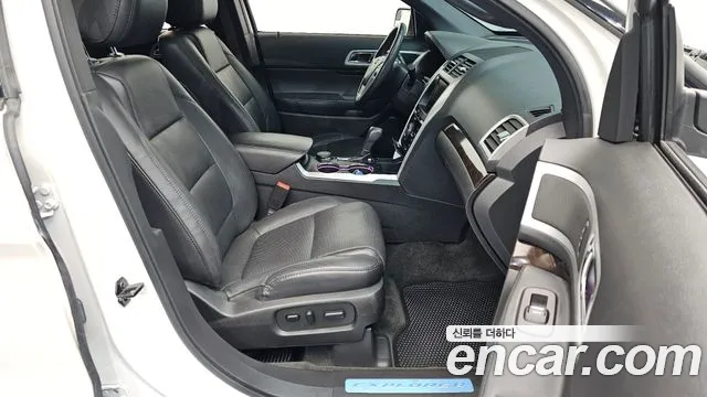 Ford Explorer 2015 — фото 12