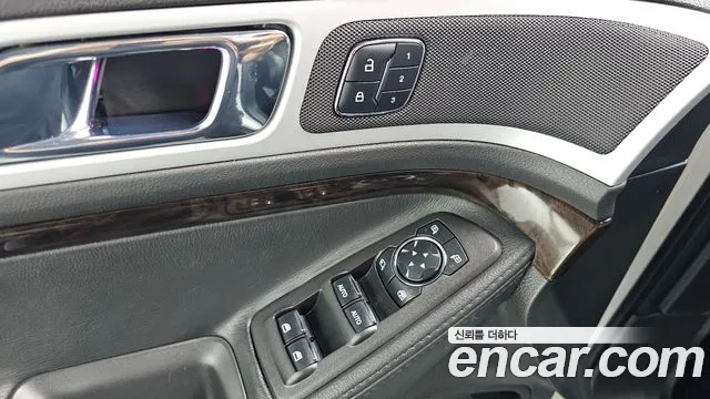 Ford Explorer 2015 — фото 14