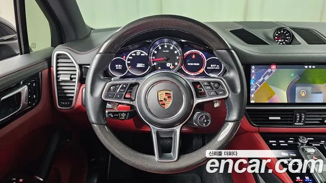 Porsche Cayenne 2020 — фото 13