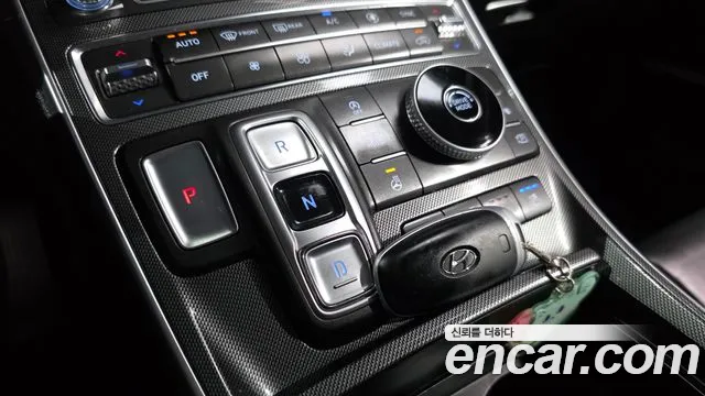 Hyundai Santafe 2021 — фото 12