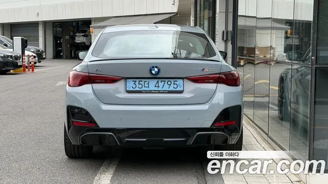 BMW i4 2025 — фото 4