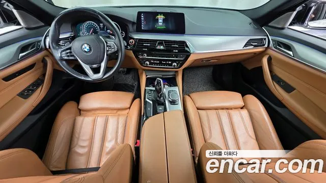 BMW 5-Series 2018 — фото 10
