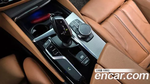 BMW 5-Series 2018 — фото 12