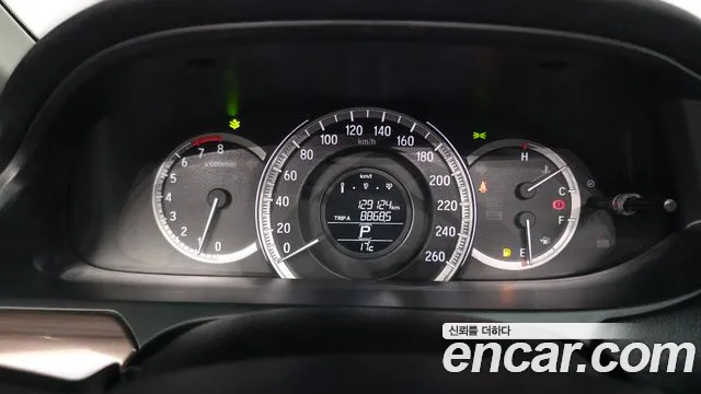 Honda Accord 2017 — фото 11