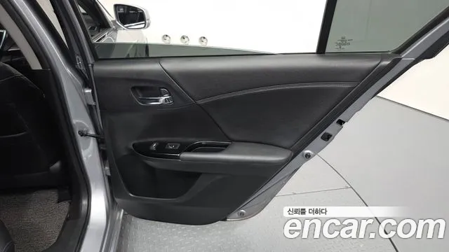 Honda Accord 2017 — фото 15