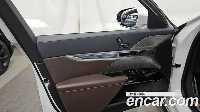 BMW 7-Series 2023 — фото 14